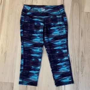 Old Navy Active Capri